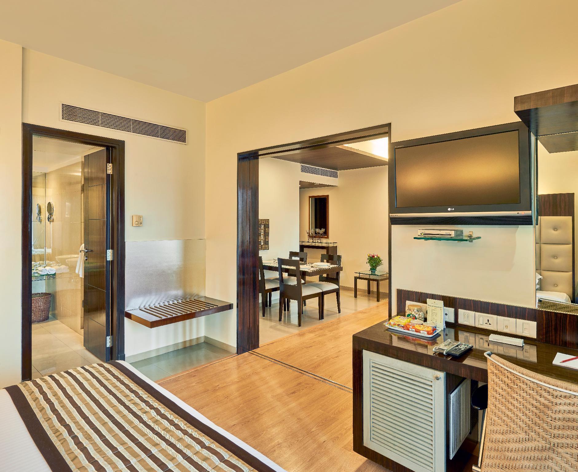 Krishna Palace Hotel Мумбай Екстериор снимка
